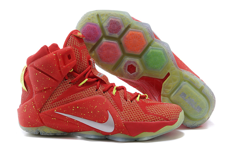 lebron james basketball shoes 2015