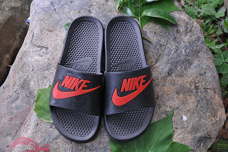 2015 Nike Sandal Black Red