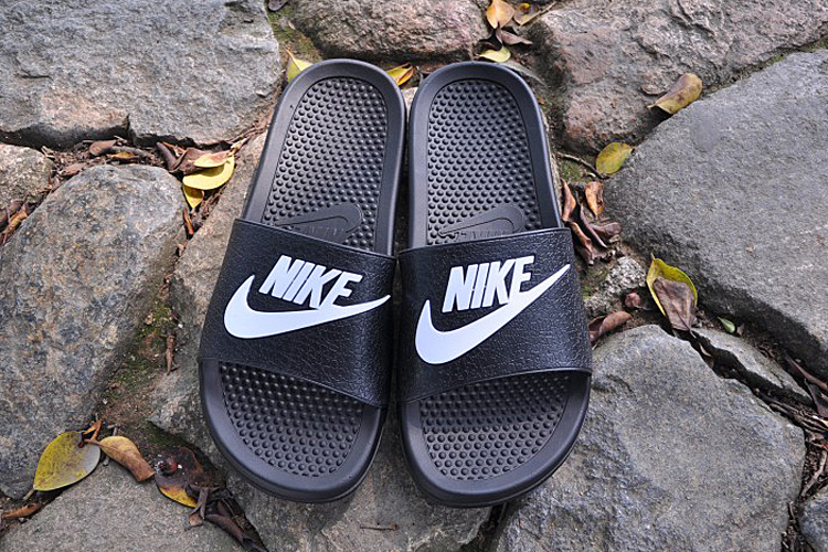 2015 Nike Sandal Black White - Click Image to Close