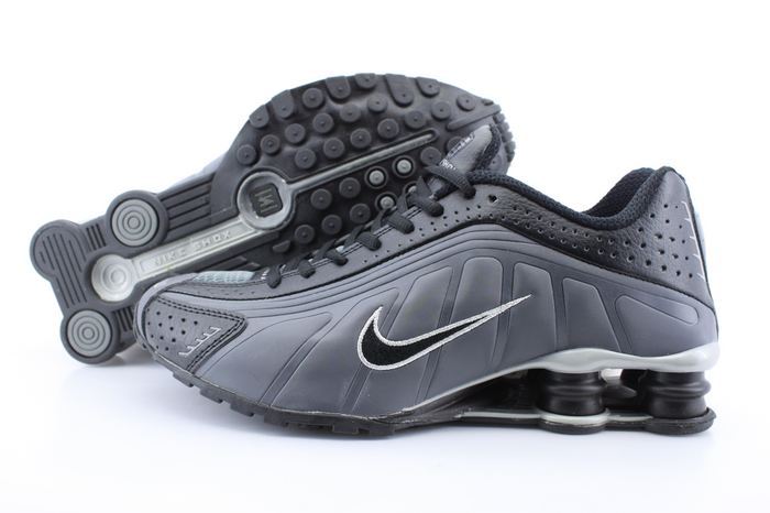 New Nike Shox R4 Black Carbon Grey Shoes