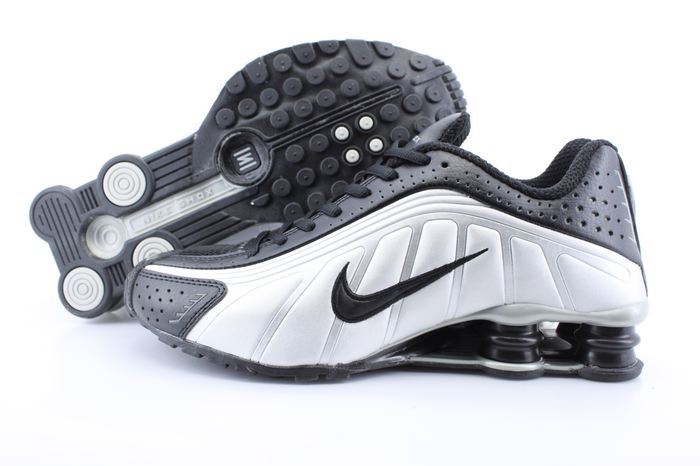 New Nike Shox R4 Black Silver Black Shoes