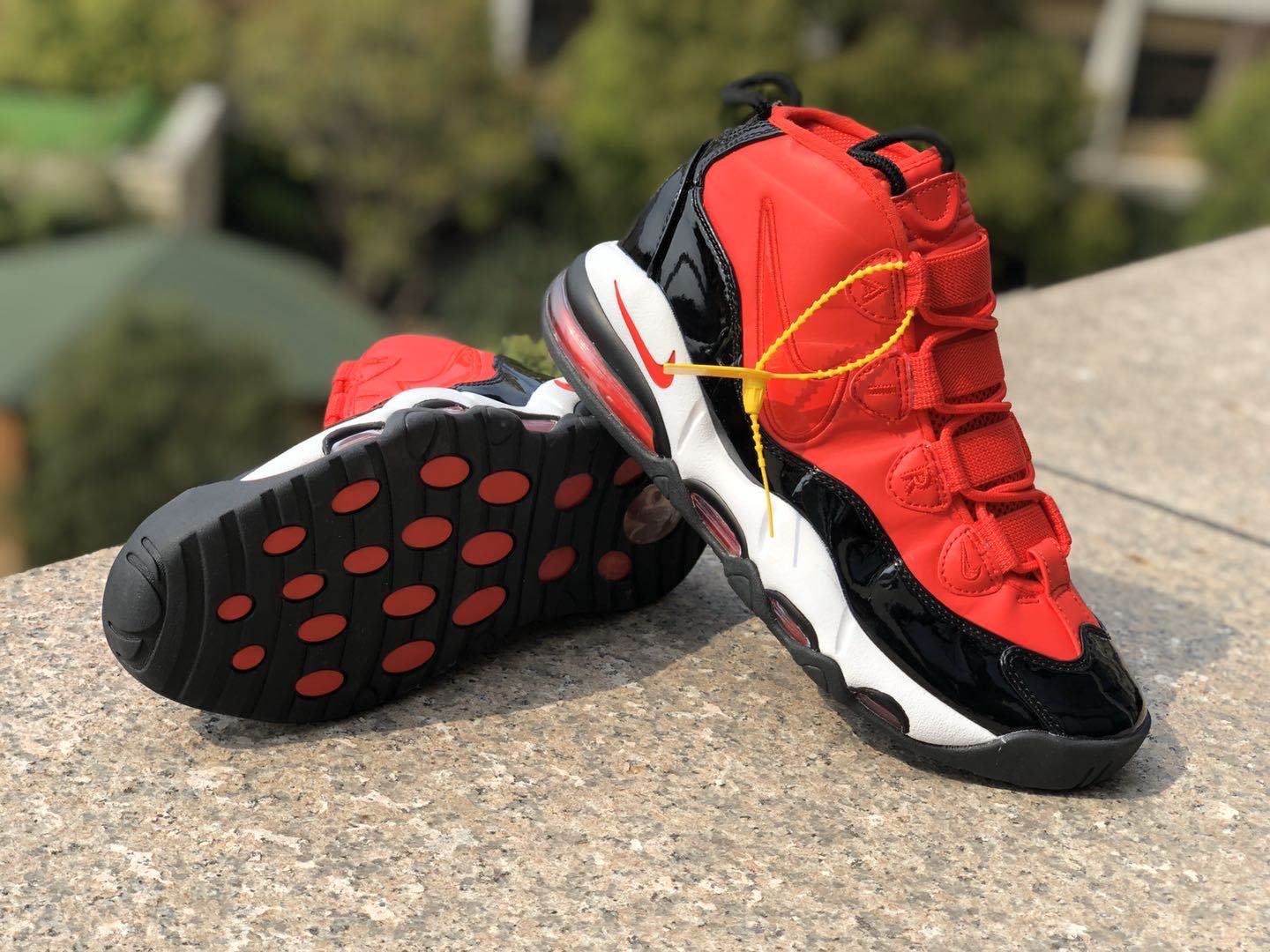 nike uptempo 95 red