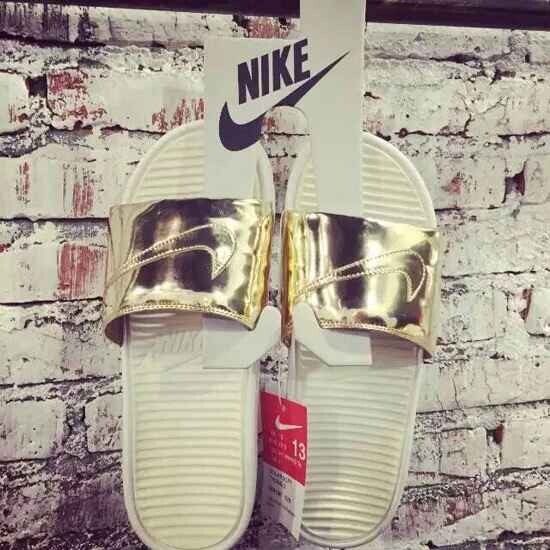 Nike Sandal All Gold - Click Image to Close