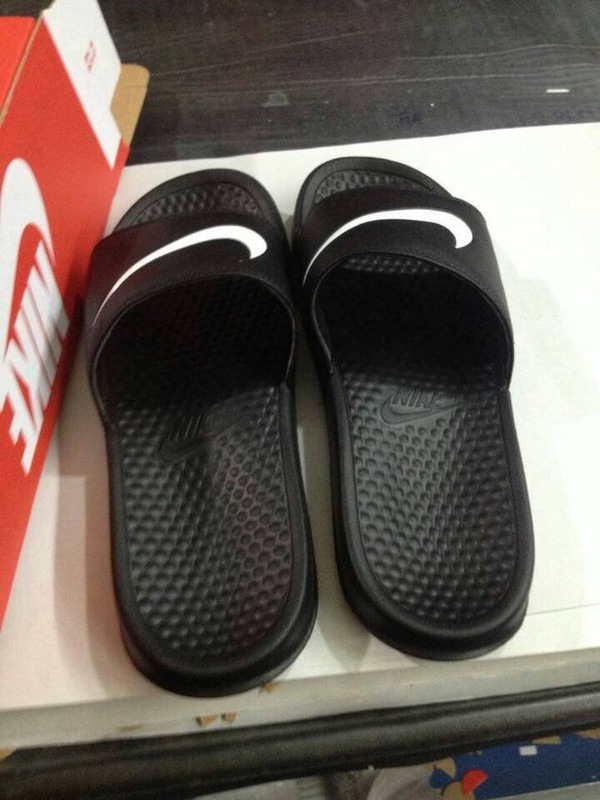 Nike Sandal Black White Swoosh - Click Image to Close