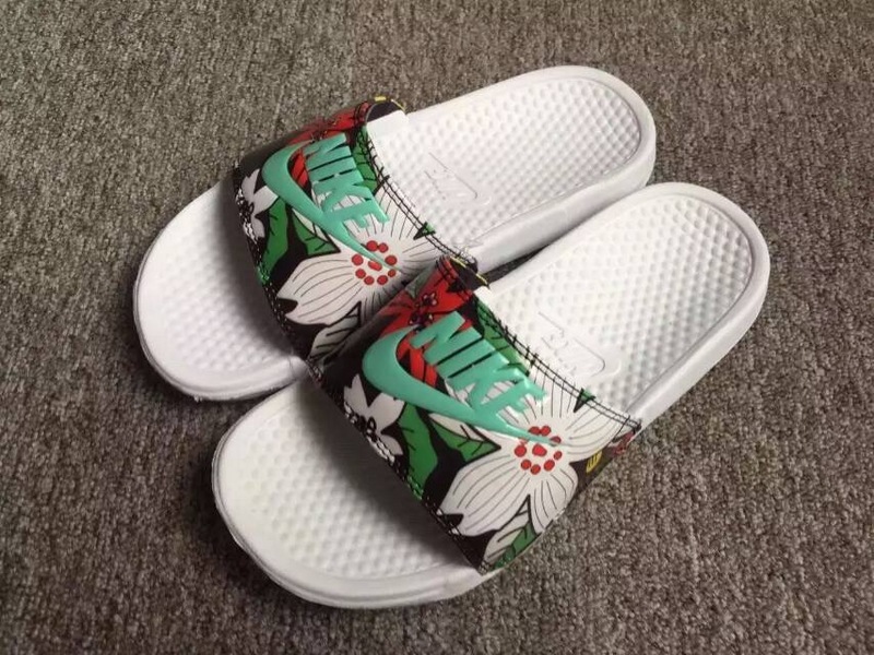 Nike Sandal White Green Red - Click Image to Close