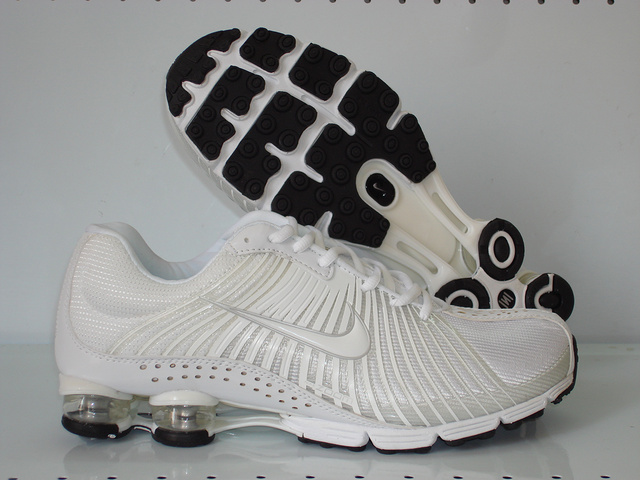 Nike Shox R1 All White Flywire Shoes - Click Image to Close