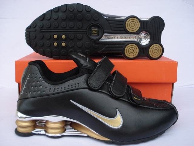Nike Shox R4 Magic Button Black Gold Shoes